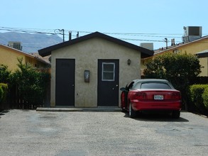 21469 Bear Valley Outer Hwy in Apple Valley, CA - Building Photo - Building Photo