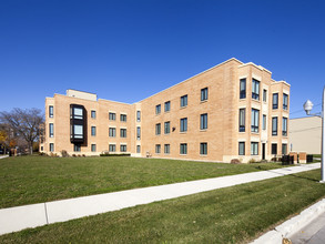 Sullivan Station in Chicago, IL - Building Photo - Building Photo