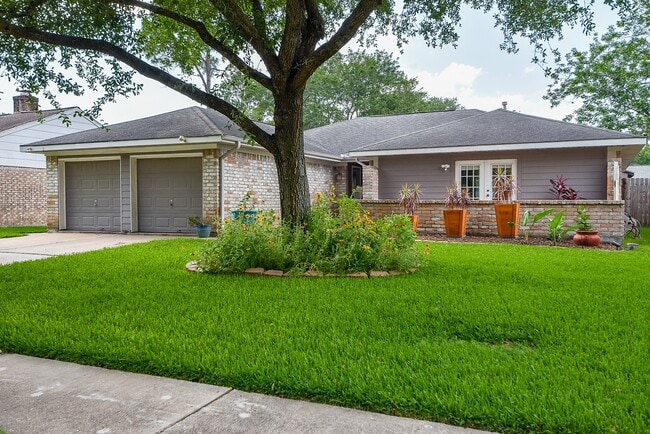 1918 Quail Grove Ln in Missouri City, TX - Building Photo - Building Photo