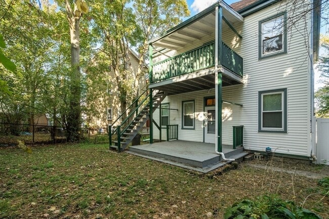 38 Juniper St, Unit 1 in Boston, MA - Building Photo - Building Photo