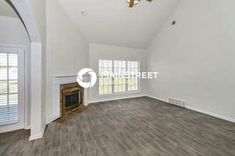 5567 Queens Ring Cove in Memphis, TN - Building Photo - Building Photo