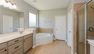 54114 Roundtable Dr in Tomball, TX - Building Photo - Building Photo