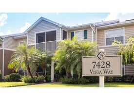 7428 Vista Way in Bradenton, FL - Building Photo