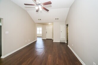 8057 Sundown Ln in Bartlett, TN - Building Photo - Building Photo