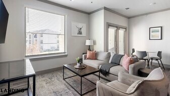 12500 Shadowglen Trce, Unit 5207 in Manor, TX - Building Photo