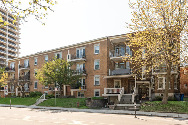 465-475 Ste-Foy Ch in Québec, QC - Building Photo - Building Photo