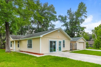 1988 Ashton St in Middleburg, FL - Building Photo - Building Photo