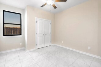 10308 N 13th St in McAllen, TX - Foto de edificio - Building Photo