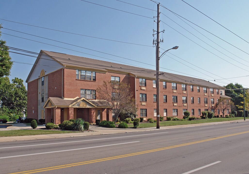Enon Plaza in Dayton, OH - Foto de edificio