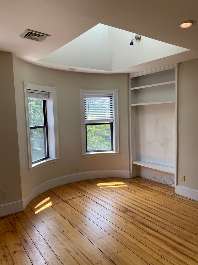 221 W Newton St in Boston, MA - Building Photo - Building Photo