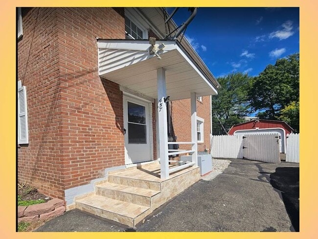457 Mill St in Southington, CT - Building Photo - Building Photo
