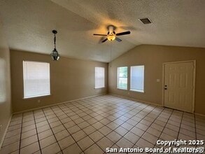 5619 Lakebend W Dr in San Antonio, TX - Building Photo - Building Photo