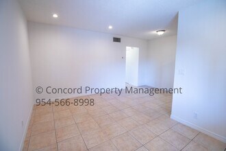 1727 Liberty St in Hollywood, FL - Building Photo - Building Photo