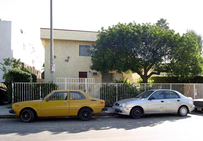 1942 S Corning St in Los Angeles, CA - Building Photo - Building Photo