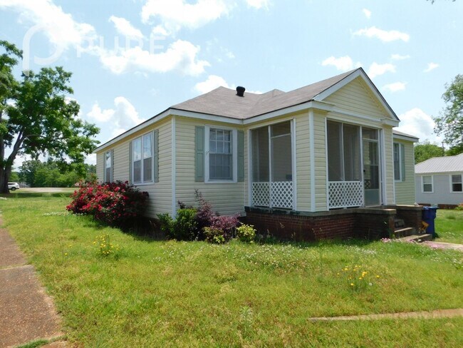 116 E Damon Ave in Talladega, AL - Building Photo - Building Photo