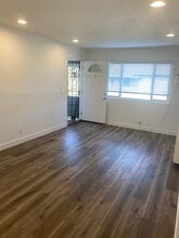 990 Helen Ave, Unit 3 in Sunnyvale, CA - Foto de edificio - Building Photo