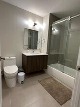 1938 Jackson St, Unit 502 in Hollywood, FL - Building Photo - Building Photo