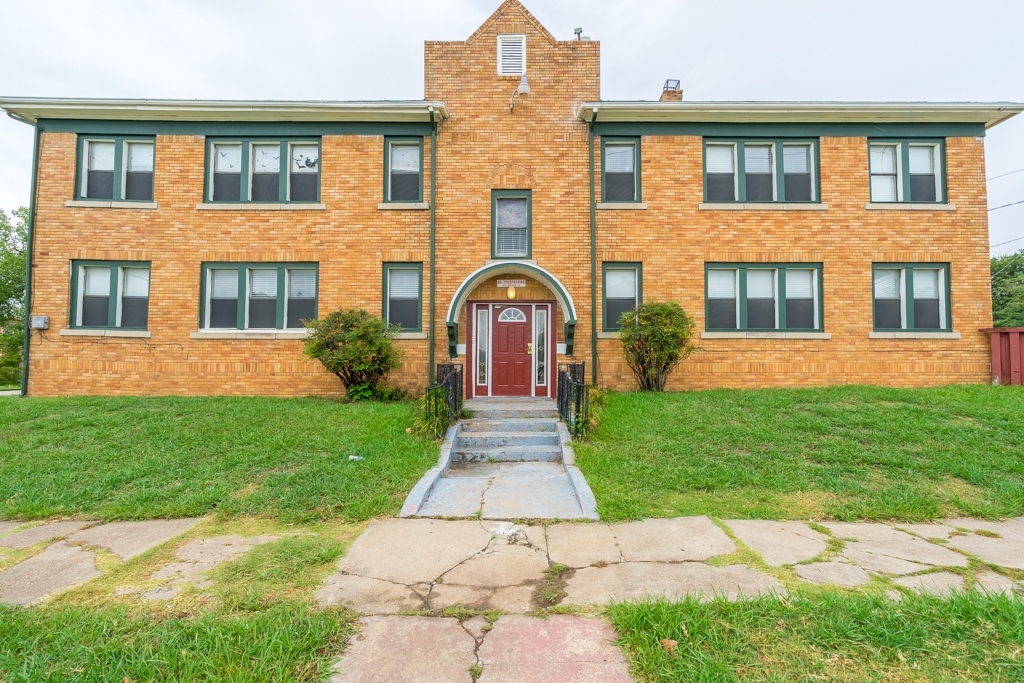 Justamerre in Oklahoma City, OK - Foto de edificio