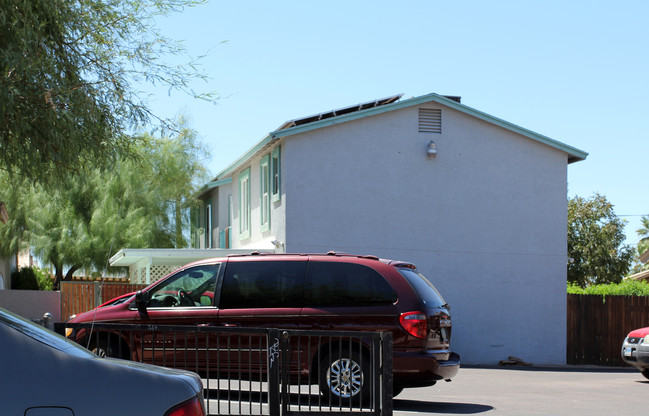 1415 E Garfield St in Phoenix, AZ - Foto de edificio - Building Photo