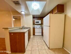 1720 E Thunderbird Rd in Phoenix, AZ - Building Photo - Building Photo