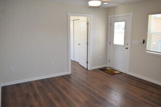 2510 Meadow Wood Cir in Sacramento, CA - Building Photo - Building Photo