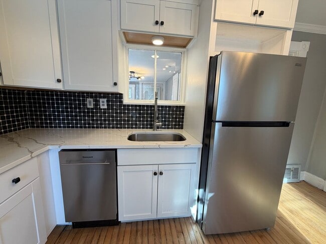 66 Chestnut Hill Rd in Rochester, NH - Building Photo - Building Photo