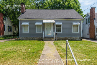 206 Floral Park in Lexington, KY - Foto de edificio - Building Photo