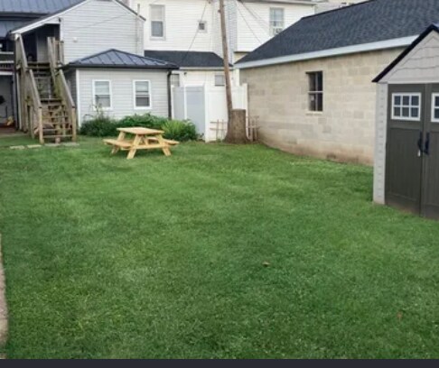 236 E Main St in Westminster, MD - Building Photo