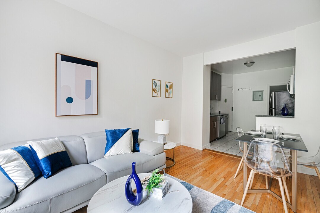 469 Columbus Ave in New York, NY - Building Photo