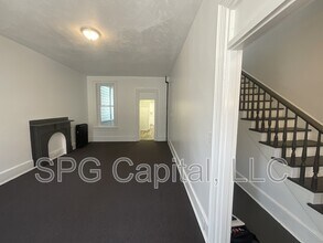 38 S Penn St in Shippensburg, PA - Foto de edificio - Building Photo