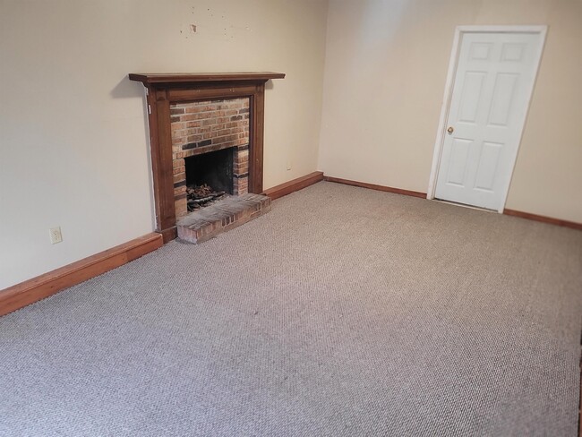 property at 2907 W Park Dr