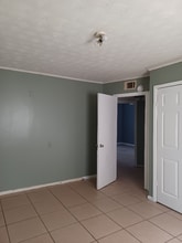 2401 S Linden St, Unit 3 in Pine Bluff, AR - Building Photo - Building Photo