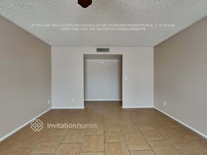 4438 W Mercer Ln in Glendale, AZ - Building Photo - Building Photo
