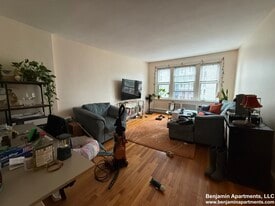 33 Lancaster Terrace, Unit 303 in Brookline, MA - Building Photo