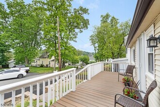 28 Willow St in Mount Arlington, NJ - Building Photo - Building Photo