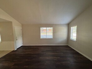 1615-1619 N Alexander St in Sherman, TX - Building Photo - Building Photo