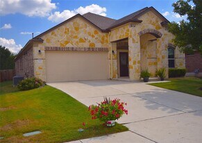 604 Heinatz Flat Ln in Leander, TX - Building Photo