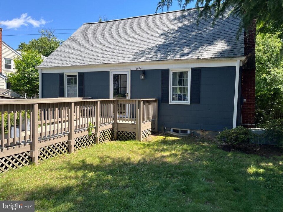 4956 25th St S in Arlington, VA - Building Photo