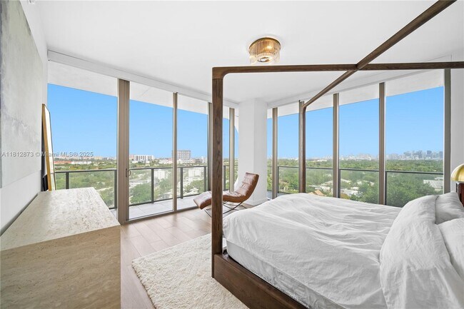 2678 Tigertail Ave, Unit 1002B in Miami, FL - Building Photo - Building Photo