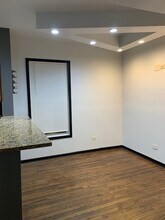 6824 S Dorchester Ave in Chicago, IL - Building Photo - Building Photo