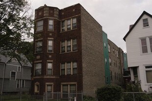7704 S Emerald Ave in Chicago, IL - Building Photo
