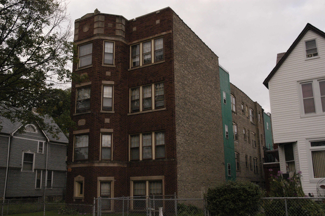 7704 S Emerald Ave in Chicago, IL - Foto de edificio