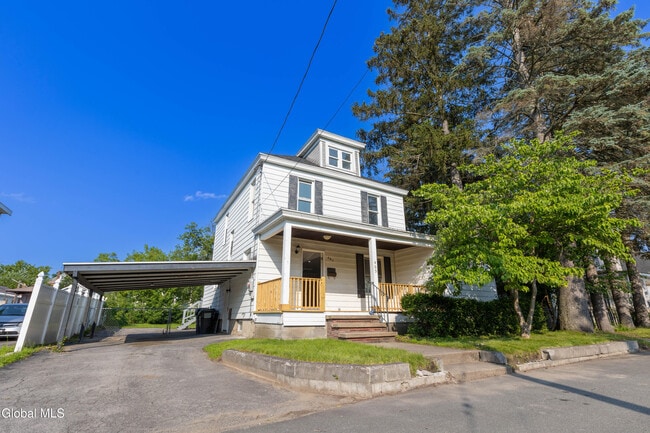 465 Bruno St in Rotterdam, NY - Building Photo - Building Photo