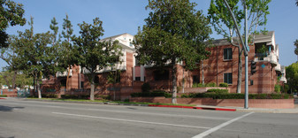 Silvercrest Residence Pasadena Apartments