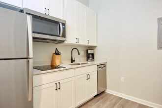 1016 Canal St in New Orleans, LA - Building Photo - Building Photo