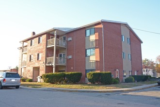 980-984 Sharon St in New Bedford, MA - Foto de edificio - Building Photo