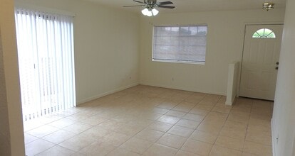 3243 N Lomalai St in Kingman, AZ - Building Photo - Building Photo