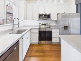 1741 Spyglass Dr in Austin, TX - Building Photo