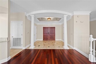 3334 Peachtree Rd NE in Atlanta, GA - Building Photo - Building Photo