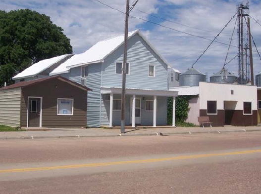 Hand Apartments in Canistota, SD - Foto de edificio - Building Photo